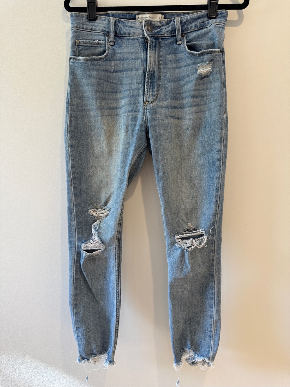 Abercrombie & Fitch High Rise Distressed Ankle Jeans Size 6 28 Short